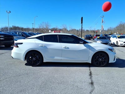 2022 Nissan Maxima SR