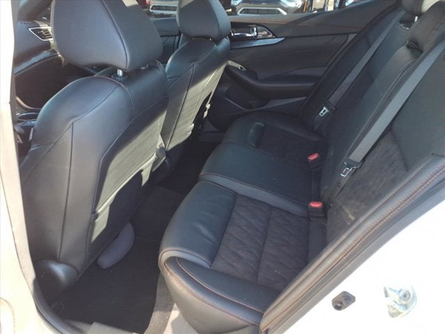 2022 Nissan Maxima SR