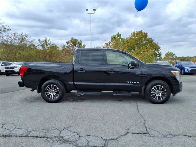 2024 Nissan Titan SV