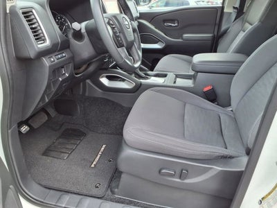 2024 Nissan Frontier SV