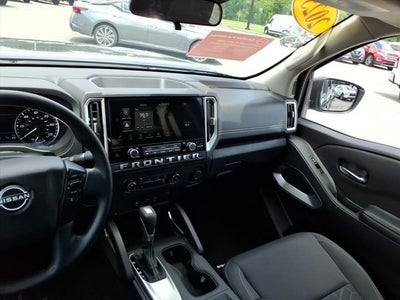 2025 Nissan Frontier SV
