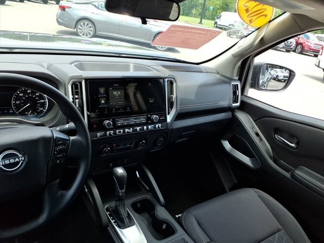 2025 Nissan Frontier SV