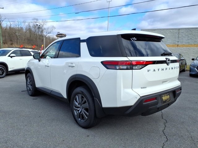 2025 Nissan Pathfinder S