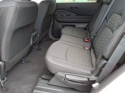 2025 Nissan Pathfinder S