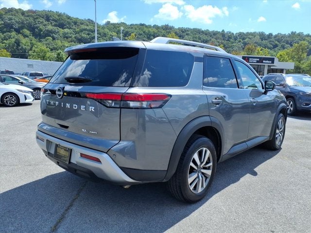 2025 Nissan Pathfinder SL