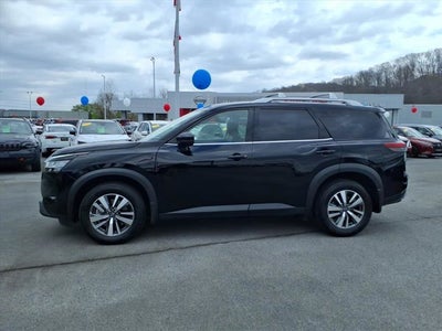 2024 Nissan Pathfinder SL