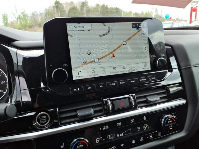 2024 Nissan Pathfinder SL