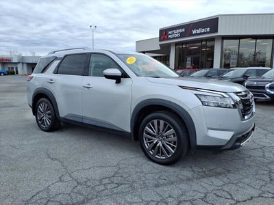 2023 Nissan Pathfinder SL