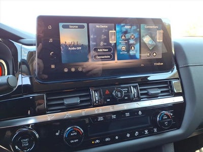 2026 Nissan Pathfinder SL