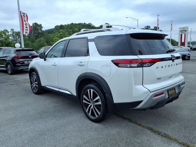 2025 Nissan Pathfinder Platinum