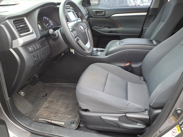 2019 Toyota Highlander LE
