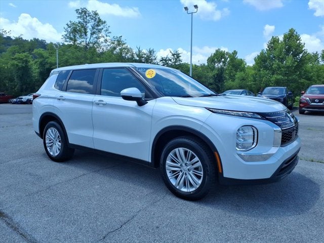2024 Mitsubishi Outlander ES
