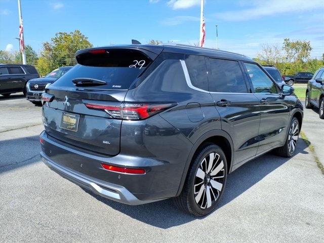 2025 Mitsubishi Outlander SEL